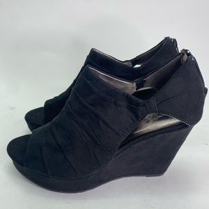 Carlos Santana Womens Wedge Heels